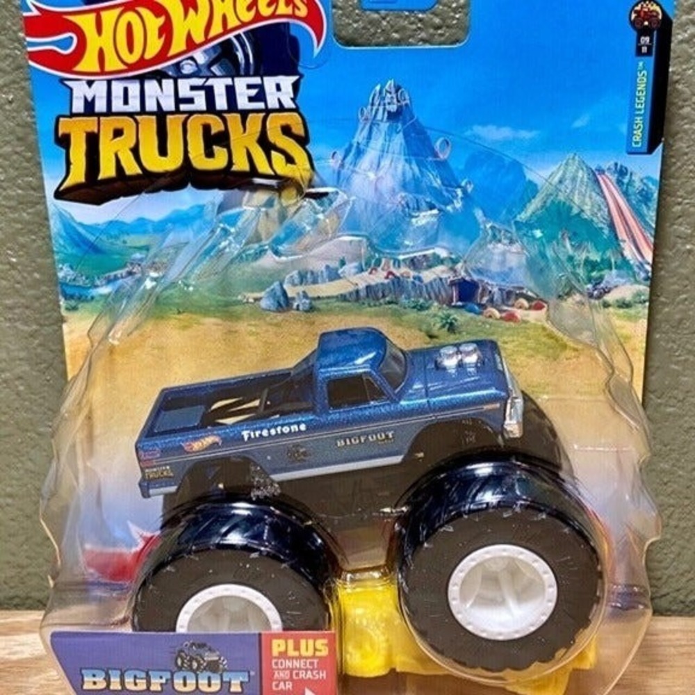 Hot Wheels Monster Trucks Big Foot 49/75 Crash Legends 09/11 NIP 2022